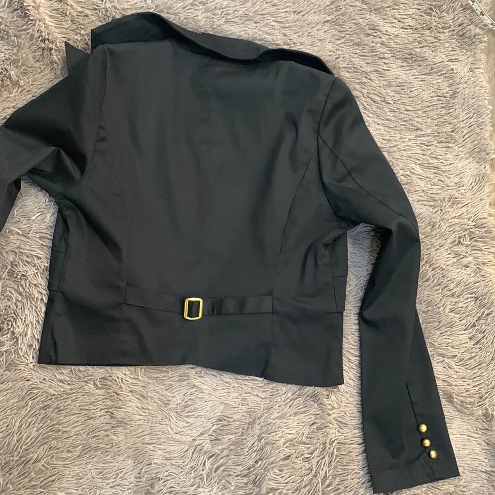 Blazer - Picture 5 of 5